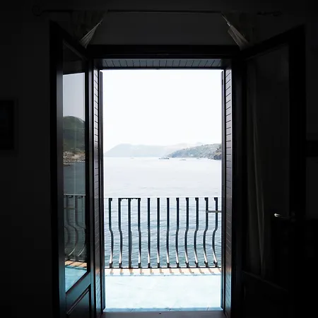 B&B Alta Marea 리파리