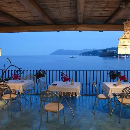 Alta Marea 리파리