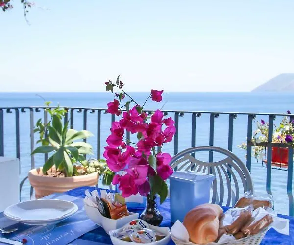 Alta Marea Oda ve Kahvaltı 4*