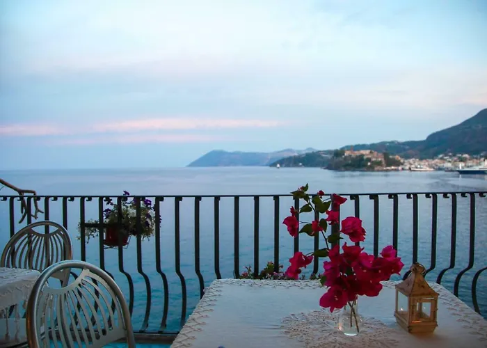 Alta Marea Oda ve Kahvaltı Lipari (Isola Lipari)