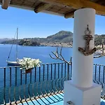 Alta Marea Bed & Breakfast 4*
