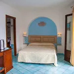 Alta Marea Bed & Breakfast 4*