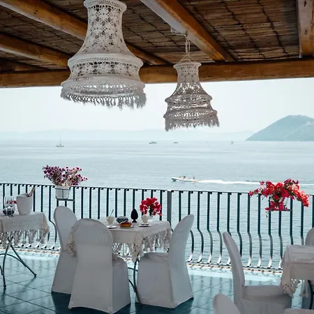 Bed and Breakfast Alta Marea Λίπαρι