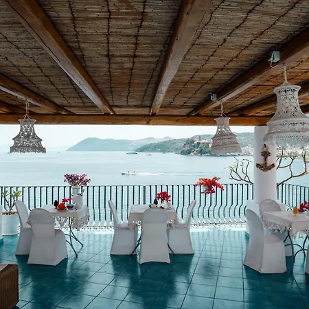 Alta Marea 4* Lípara