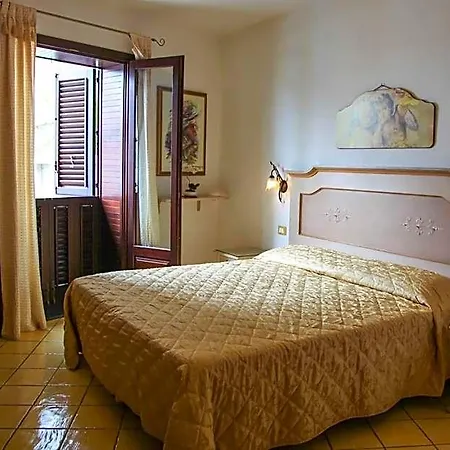 Alta Marea Bed & Breakfast 4*
